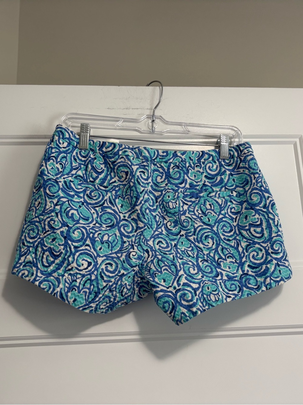 LILLY PULITZER Adie Shorts Blue Fish Size 4 Resort White Chasing Tail